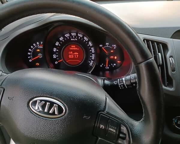 Сірий Кіа Sportage, об'ємом двигуна 2 л та пробігом 145 тис. км за 11600 $, фото 4 на Automoto.ua