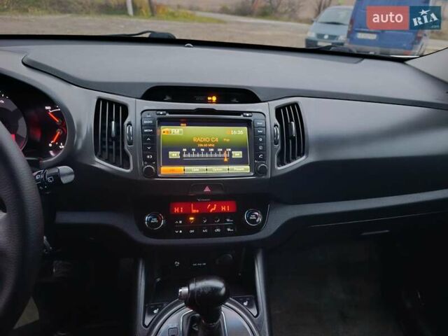 Серый Киа Sportage, объемом двигателя 2 л и пробегом 193 тыс. км за 14858 $, фото 37 на Automoto.ua