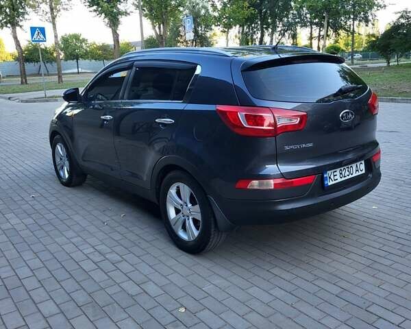 Сірий Кіа Sportage, об'ємом двигуна 2 л та пробігом 177 тис. км за 12000 $, фото 6 на Automoto.ua