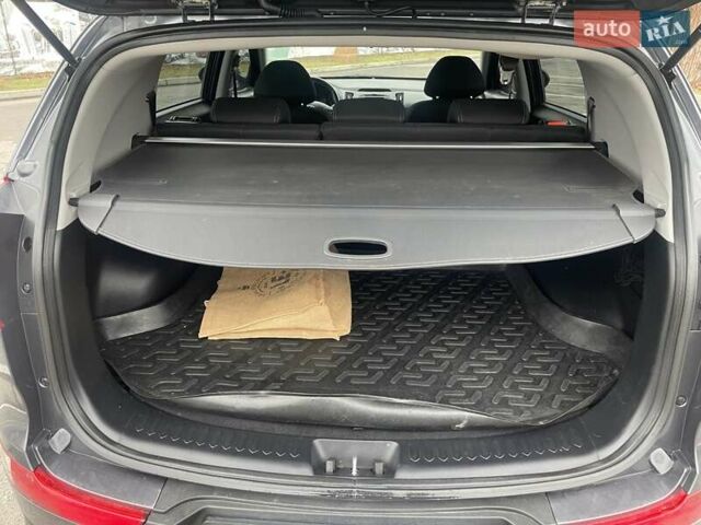 Серый Киа Sportage, объемом двигателя 2 л и пробегом 77 тыс. км за 12500 $, фото 13 на Automoto.ua