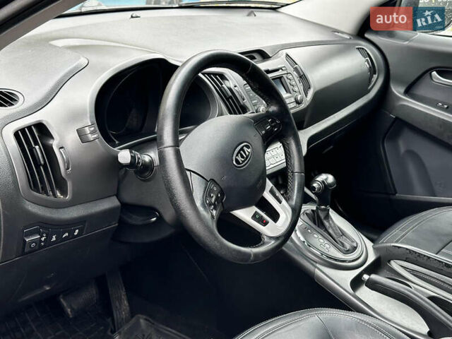 Серый Киа Sportage, объемом двигателя 2 л и пробегом 208 тыс. км за 12400 $, фото 18 на Automoto.ua
