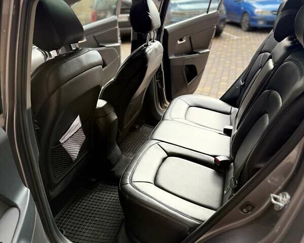 Сірий Кіа Sportage, об'ємом двигуна 2 л та пробігом 160 тис. км за 12300 $, фото 8 на Automoto.ua