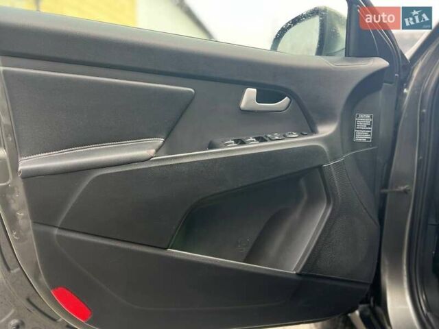 Серый Киа Sportage, объемом двигателя 2 л и пробегом 222 тыс. км за 14300 $, фото 6 на Automoto.ua