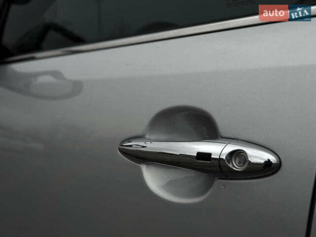 Серый Киа Sportage, объемом двигателя 2 л и пробегом 180 тыс. км за 10300 $, фото 10 на Automoto.ua