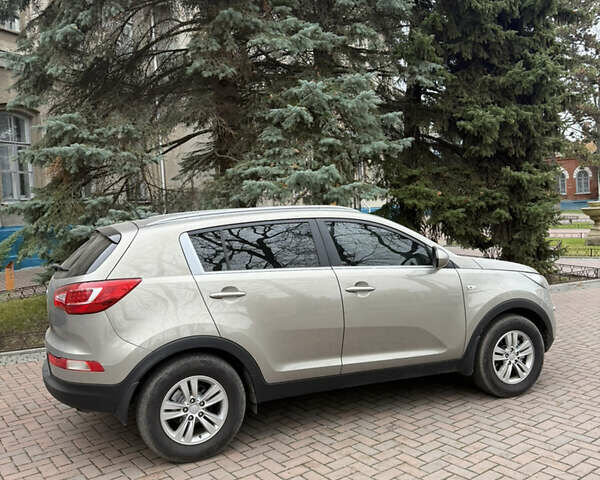 Серый Киа Sportage, объемом двигателя 2 л и пробегом 152 тыс. км за 13350 $, фото 35 на Automoto.ua
