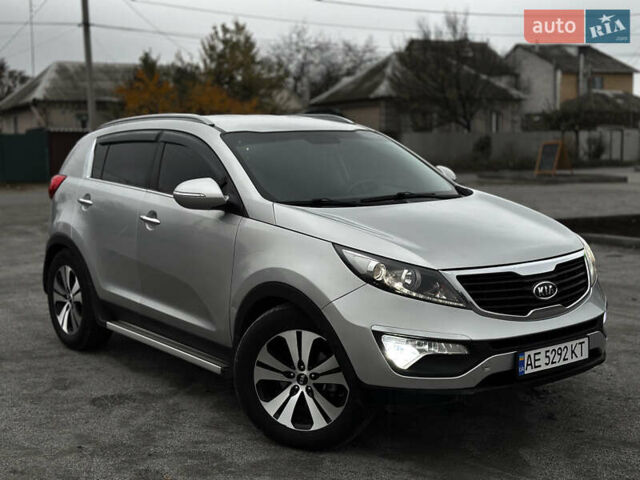 Серый Киа Sportage, объемом двигателя 2 л и пробегом 180 тыс. км за 10300 $, фото 4 на Automoto.ua