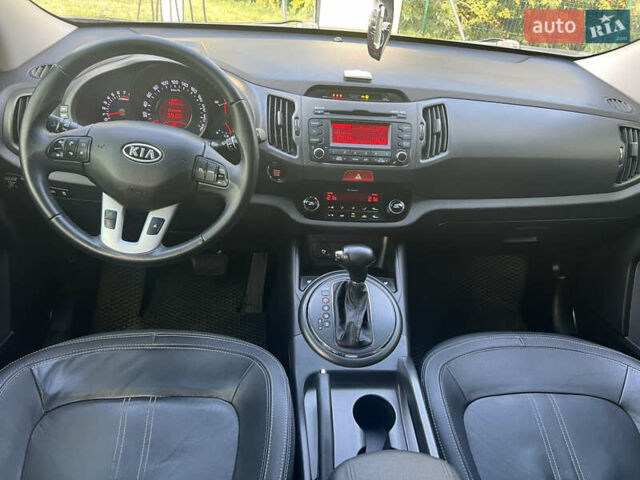Серый Киа Sportage, объемом двигателя 2 л и пробегом 132 тыс. км за 13500 $, фото 11 на Automoto.ua