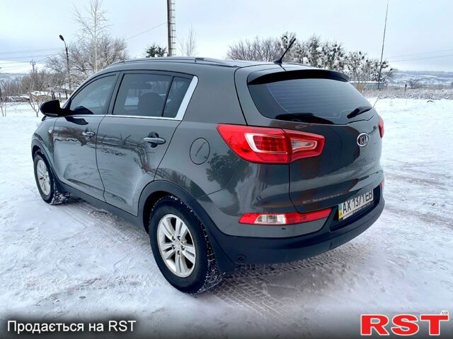 Серый Киа Sportage, объемом двигателя 2 л и пробегом 121 тыс. км за 12200 $, фото 7 на Automoto.ua