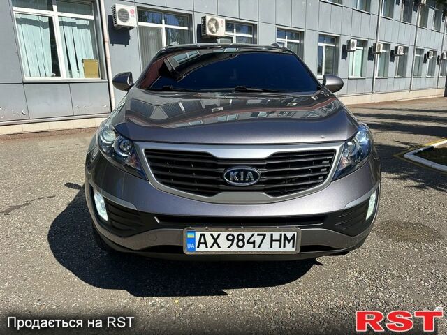 Сірий Кіа Sportage, об'ємом двигуна 2 л та пробігом 121 тис. км за 13950 $, фото 1 на Automoto.ua