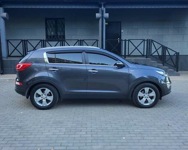 Сірий Кіа Sportage, об'ємом двигуна 2 л та пробігом 177 тис. км за 12000 $, фото 2 на Automoto.ua