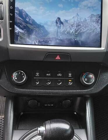 Серый Киа Sportage, объемом двигателя 2.36 л и пробегом 287 тыс. км за 10900 $, фото 9 на Automoto.ua