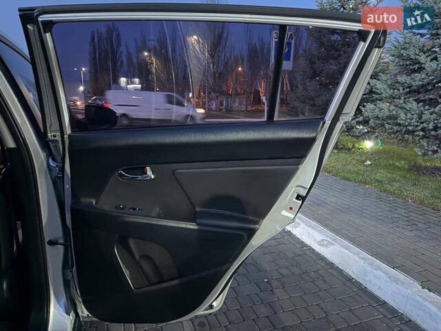 Серый Киа Sportage, объемом двигателя 2 л и пробегом 177 тыс. км за 13000 $, фото 30 на Automoto.ua