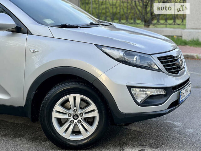 Сірий Кіа Sportage, об'ємом двигуна 2 л та пробігом 180 тис. км за 12800 $, фото 8 на Automoto.ua