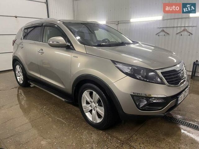 Серый Киа Sportage, объемом двигателя 2 л и пробегом 191 тыс. км за 10000 $, фото 30 на Automoto.ua