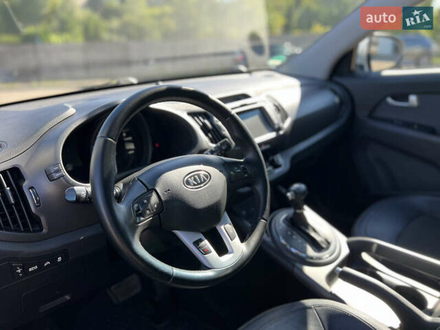 Сірий Кіа Sportage, об'ємом двигуна 2 л та пробігом 165 тис. км за 13900 $, фото 9 на Automoto.ua