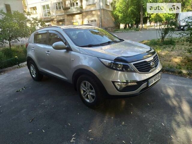 Сірий Кіа Sportage, об'ємом двигуна 2 л та пробігом 188 тис. км за 12899 $, фото 1 на Automoto.ua