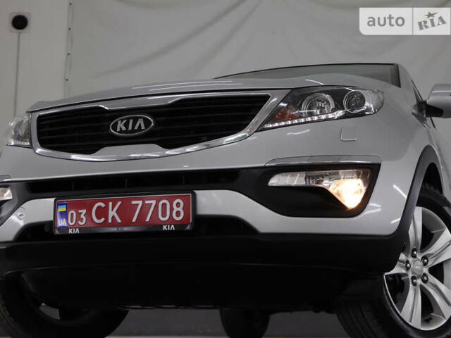 Серый Киа Sportage, объемом двигателя 2 л и пробегом 185 тыс. км за 12999 $, фото 188 на Automoto.ua