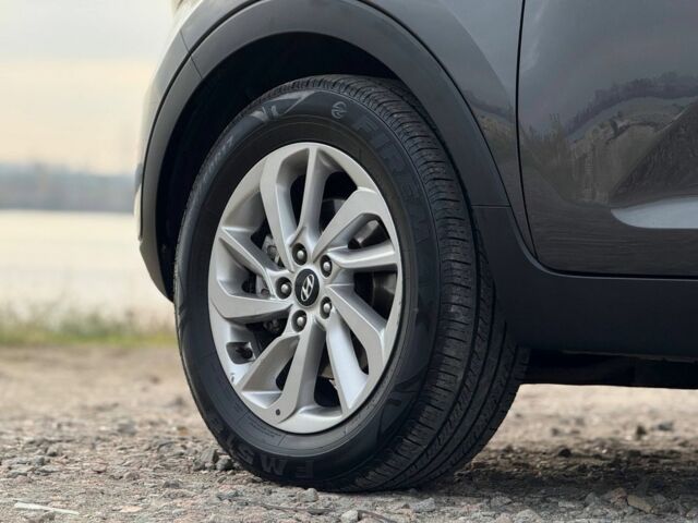 Серый Киа Sportage, объемом двигателя 2 л и пробегом 230 тыс. км за 12500 $, фото 6 на Automoto.ua