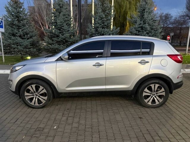 Серый Киа Sportage, объемом двигателя 2 л и пробегом 177 тыс. км за 13000 $, фото 1 на Automoto.ua
