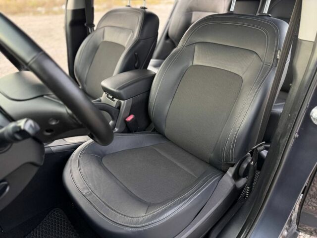 Серый Киа Sportage, объемом двигателя 2 л и пробегом 230 тыс. км за 12500 $, фото 8 на Automoto.ua