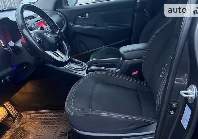 Серый Киа Sportage, объемом двигателя 2 л и пробегом 185 тыс. км за 12900 $, фото 6 на Automoto.ua