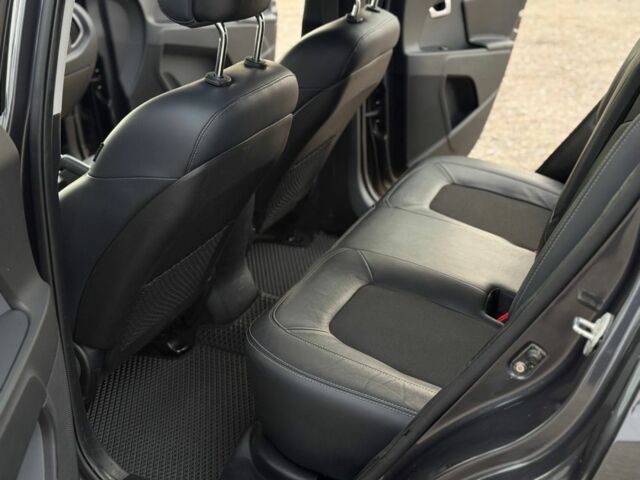Серый Киа Sportage, объемом двигателя 2 л и пробегом 230 тыс. км за 12500 $, фото 9 на Automoto.ua