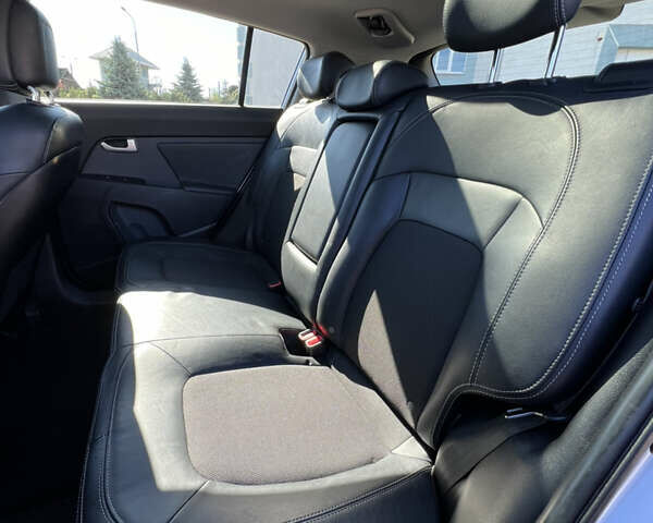 Сірий Кіа Sportage, об'ємом двигуна 2 л та пробігом 165 тис. км за 13900 $, фото 12 на Automoto.ua