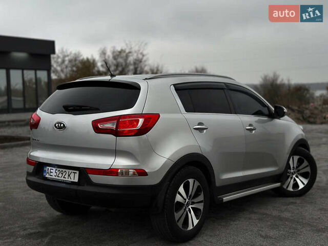 Серый Киа Sportage, объемом двигателя 2 л и пробегом 180 тыс. км за 10300 $, фото 6 на Automoto.ua