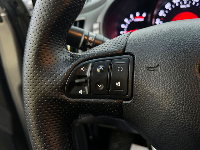 Серый Киа Sportage, объемом двигателя 1.7 л и пробегом 311 тыс. км за 12490 $, фото 12 на Automoto.ua