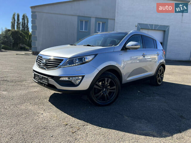Сірий Кіа Sportage, об'ємом двигуна 2 л та пробігом 165 тис. км за 13900 $, фото 1 на Automoto.ua