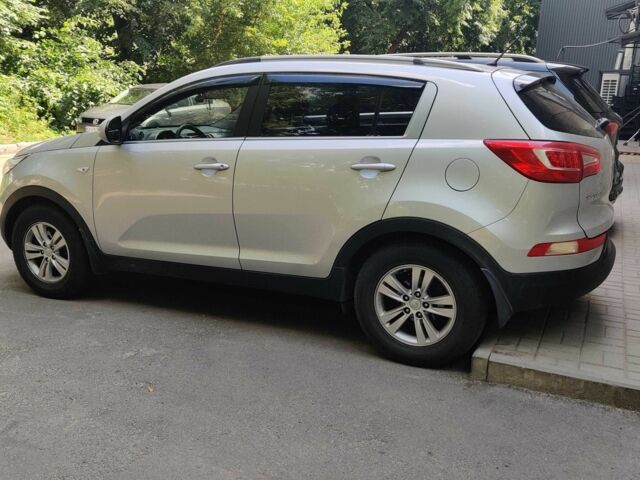 Серый Киа Sportage, объемом двигателя 2 л и пробегом 170 тыс. км за 11500 $, фото 5 на Automoto.ua