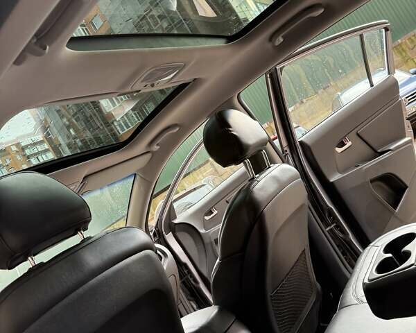 Сірий Кіа Sportage, об'ємом двигуна 2 л та пробігом 160 тис. км за 12300 $, фото 7 на Automoto.ua