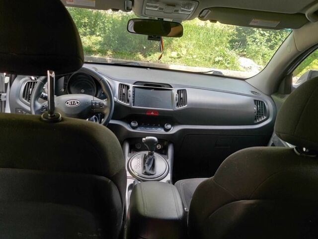 Серый Киа Sportage, объемом двигателя 2 л и пробегом 170 тыс. км за 11500 $, фото 8 на Automoto.ua