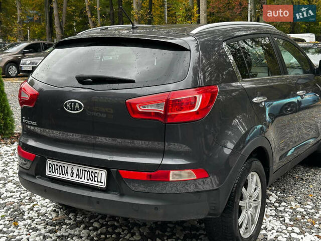 Серый Киа Sportage, объемом двигателя 2 л и пробегом 208 тыс. км за 12400 $, фото 2 на Automoto.ua