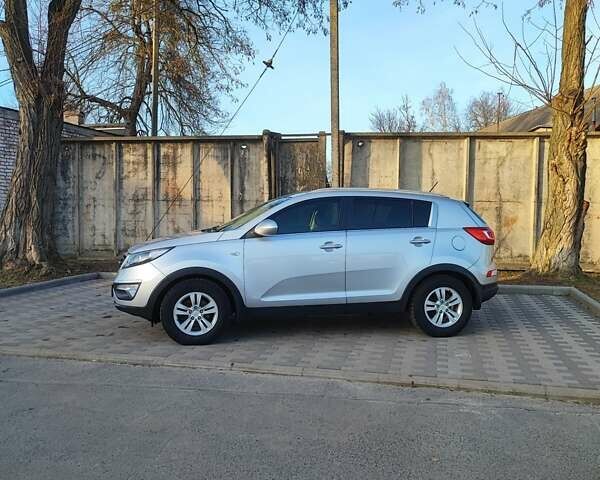 Серый Киа Sportage, объемом двигателя 2 л и пробегом 218 тыс. км за 10300 $, фото 5 на Automoto.ua