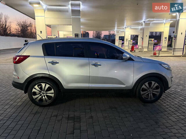 Серый Киа Sportage, объемом двигателя 2 л и пробегом 177 тыс. км за 13000 $, фото 6 на Automoto.ua