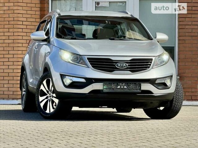 Сірий Кіа Sportage, об'ємом двигуна 2 л та пробігом 113 тис. км за 12700 $, фото 12 на Automoto.ua