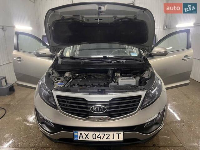 Серый Киа Sportage, объемом двигателя 2 л и пробегом 191 тыс. км за 10000 $, фото 16 на Automoto.ua