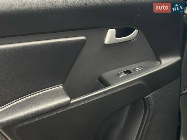 Серый Киа Sportage, объемом двигателя 2 л и пробегом 222 тыс. км за 14300 $, фото 14 на Automoto.ua