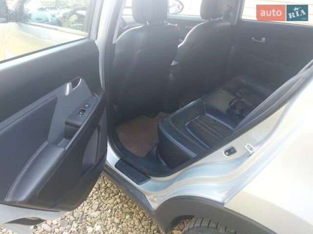 Серый Киа Sportage, объемом двигателя 1.69 л и пробегом 161 тыс. км за 10900 $, фото 11 на Automoto.ua