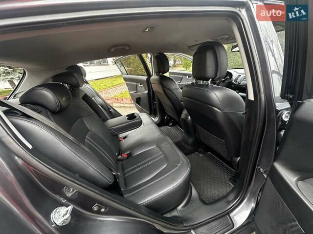 Сірий Кіа Sportage, об'ємом двигуна 2 л та пробігом 159 тис. км за 13499 $, фото 33 на Automoto.ua