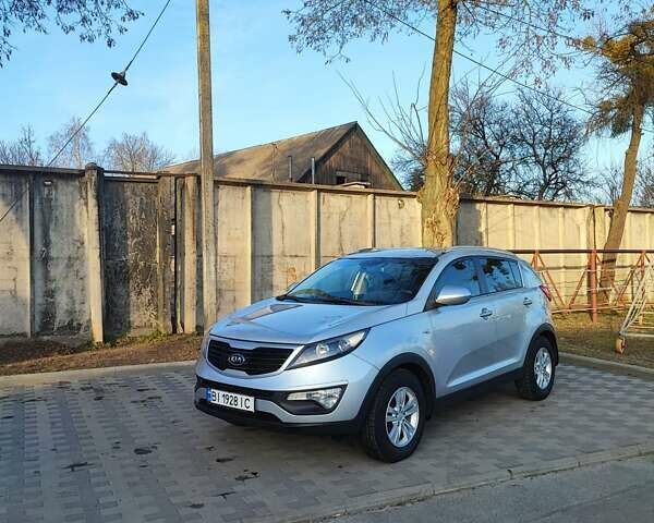 Серый Киа Sportage, объемом двигателя 2 л и пробегом 218 тыс. км за 10300 $, фото 2 на Automoto.ua