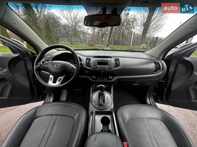 Сірий Кіа Sportage, об'ємом двигуна 2 л та пробігом 159 тис. км за 13499 $, фото 24 на Automoto.ua