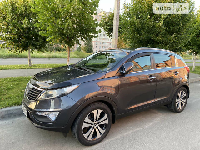 Серый Киа Sportage, объемом двигателя 2 л и пробегом 170 тыс. км за 14000 $, фото 5 на Automoto.ua