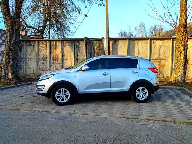 Серый Киа Sportage, объемом двигателя 2 л и пробегом 138 тыс. км за 11500 $, фото 3 на Automoto.ua