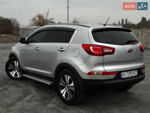 Серый Киа Sportage, объемом двигателя 2 л и пробегом 180 тыс. км за 10300 $, фото 8 на Automoto.ua