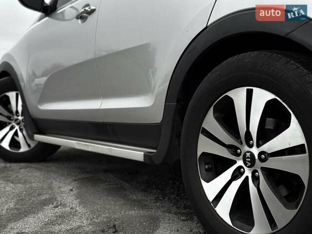 Серый Киа Sportage, объемом двигателя 2 л и пробегом 180 тыс. км за 10300 $, фото 9 на Automoto.ua