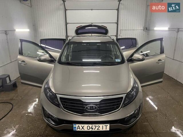 Серый Киа Sportage, объемом двигателя 2 л и пробегом 191 тыс. км за 10000 $, фото 13 на Automoto.ua