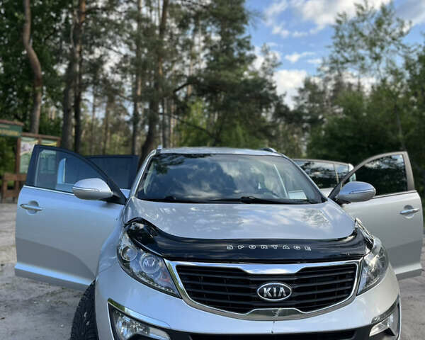 Сірий Кіа Sportage, об'ємом двигуна 2 л та пробігом 145 тис. км за 12800 $, фото 11 на Automoto.ua