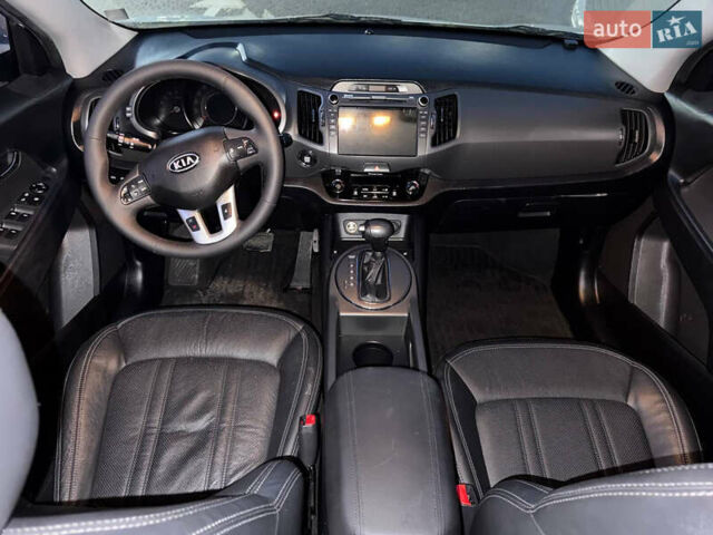 Серый Киа Sportage, объемом двигателя 2 л и пробегом 177 тыс. км за 13000 $, фото 24 на Automoto.ua